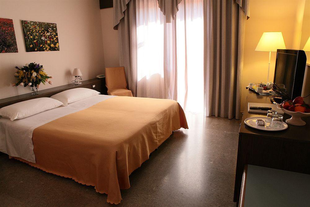 Park Hotel San Michele Мартина Франка Екстериор снимка