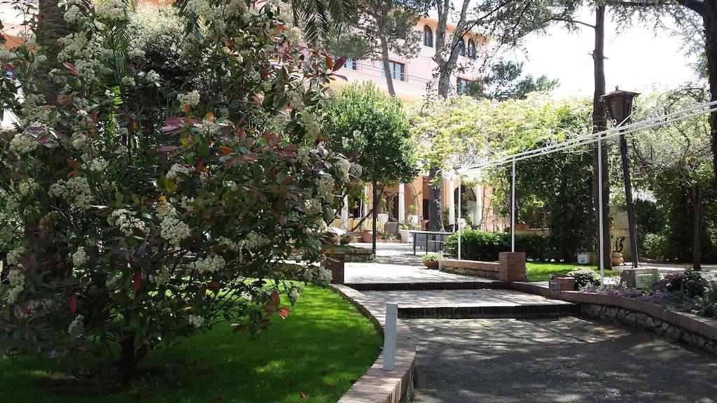 Park Hotel San Michele Мартина Франка Екстериор снимка